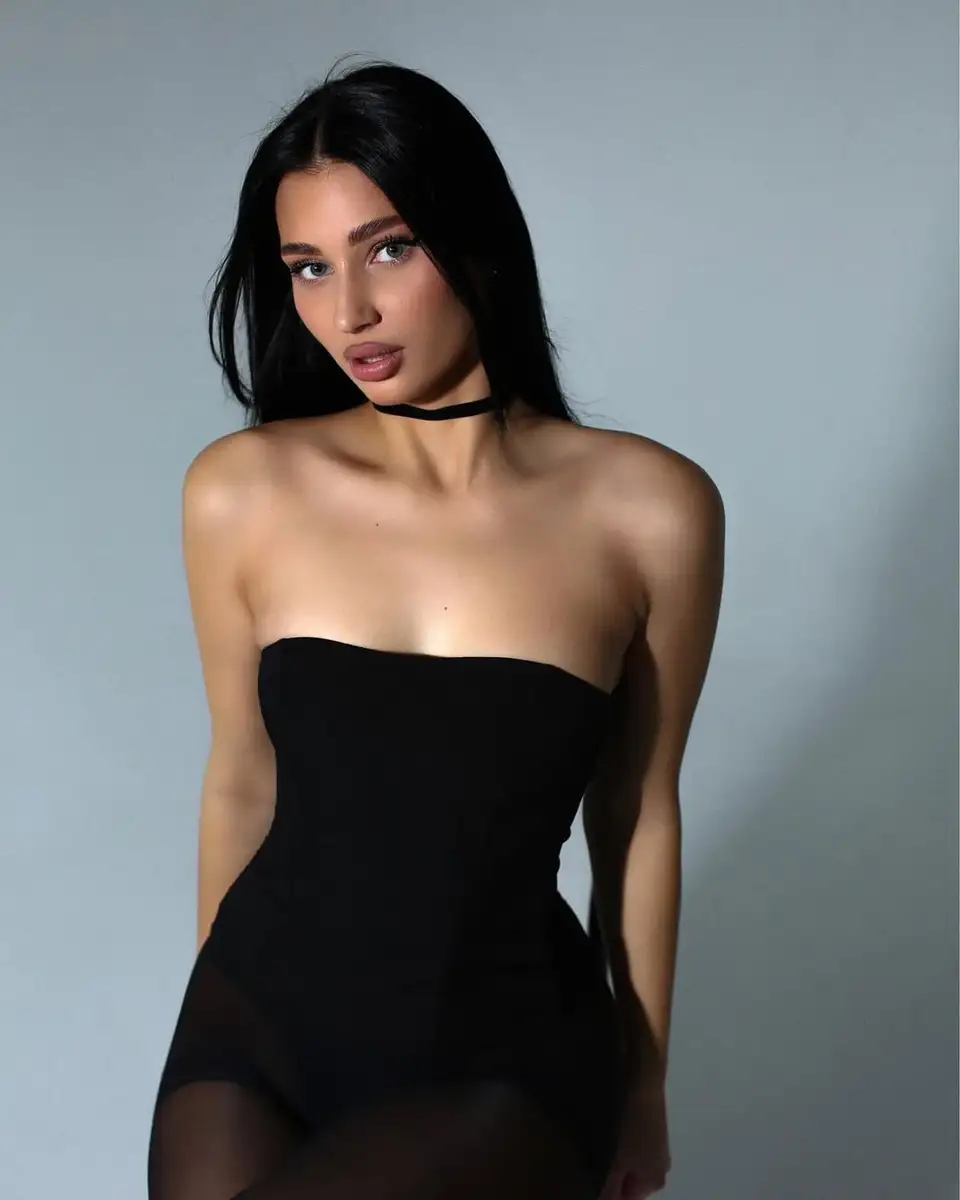 Aria escort in Dubai