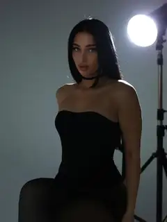 Aria escort in Dubai