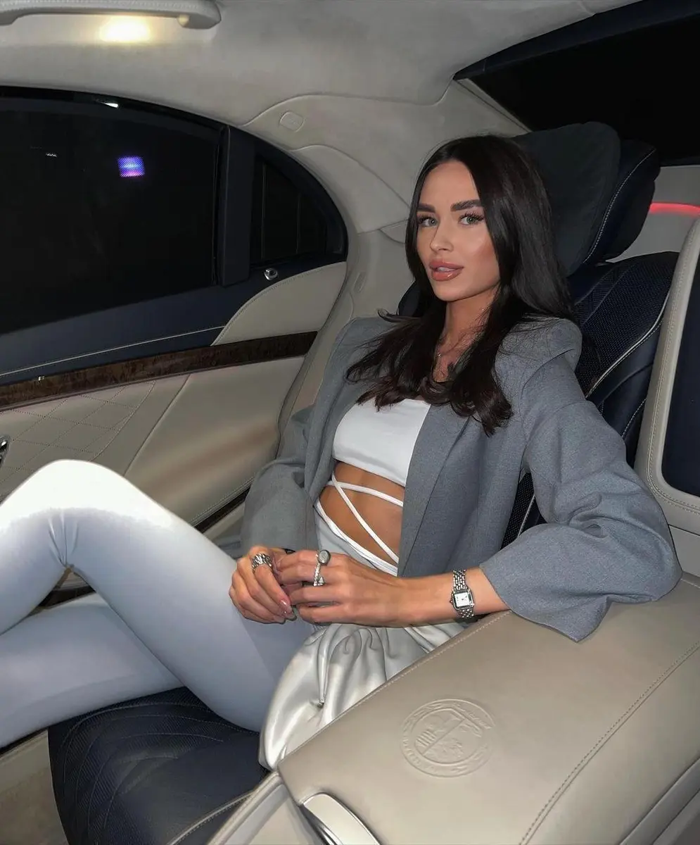 Fiona escort in Moscow
