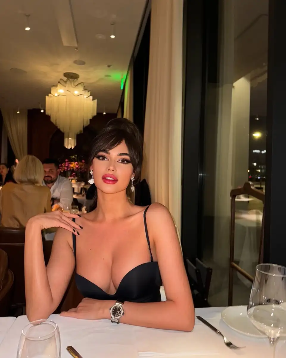 Helena escort in Moscow