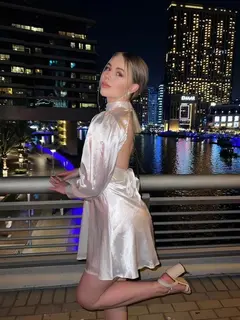 Naomi escort in Moscow