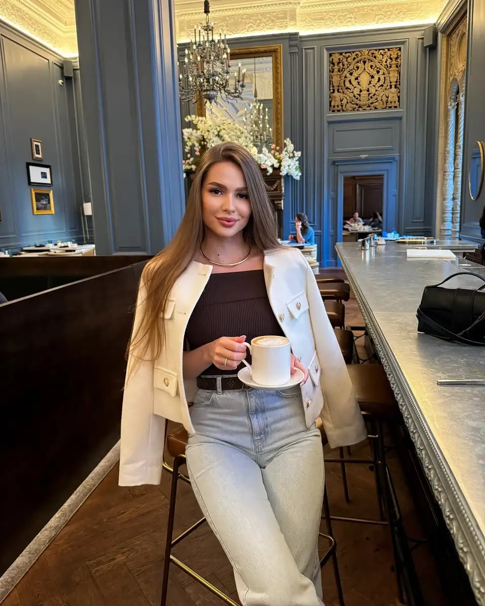 Victoria escort in Moscow